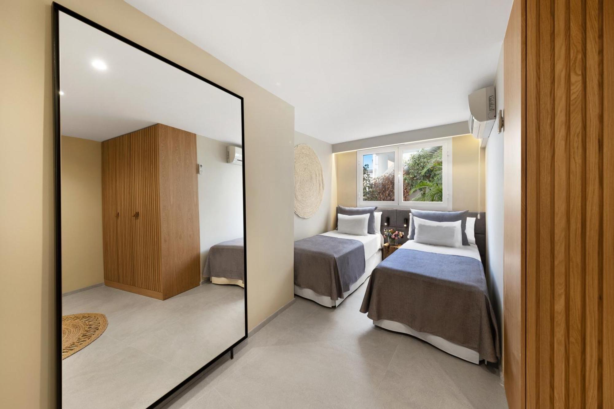 Hotel Almudaina Palma de Mallorca Room photo